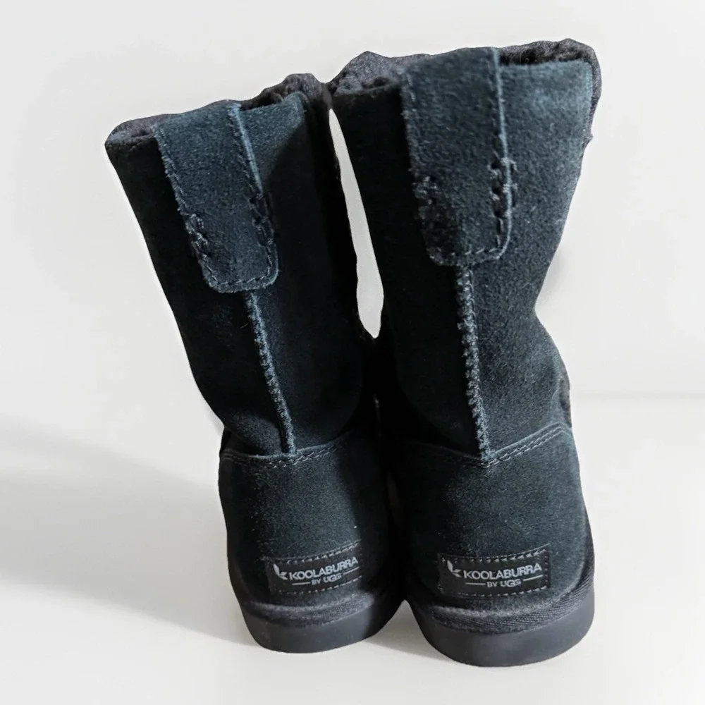 Koolaburra by UGG Michon Short Black Sherpa Boots Kids 4‎ Fits Women's 6